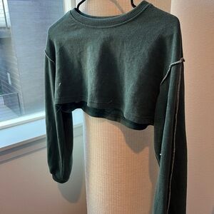 Green Cropped Long Sleeve Top